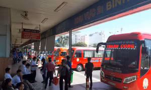‘Cháy’ vé xe Tết các tuyến đi miền Trung, Tây Nguyên