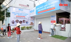 'ATM gạo' miễn phí dành cho người có hoàn cảnh khó khăn trong mùa dịch COVID-19