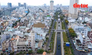 TP Hồ Chí Minh: Kênh Hàng Bàng thay 'áo mới' nhưng chưa đồng đều