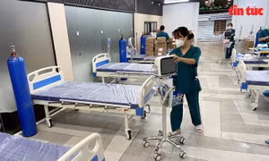 14 giờ chiều 22/7, Bệnh viện dã chiến 1.000 giường tại Thuận Kiều Plaza đi vào hoạt động