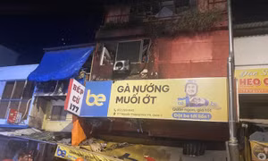 TP Hồ Chí Minh: Cháy quán ăn ở phố ẩm thực, 5 người may mắn thoát nạn