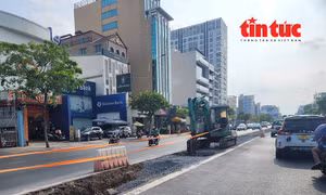 TP Hồ Chí Minh: Phá dải phân cách trên đường Cộng Hòa nhằm giảm áp lực kẹt xe