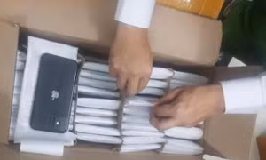 TP Hồ Chí Minh: Tìm 2 đối tượng liên quan vụ vận chuyển 463 chiếc Iphone qua sân bay