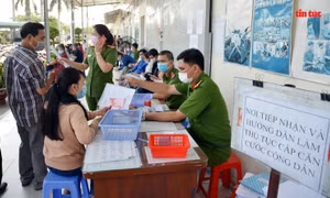 Làm thế nào để không tốn thời gian khi đi làm căn cước công dân gắn chip?