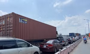 Chấm dứt hợp đồng nhà thầu thi công mở rộng đường Đồng Văn Cống do chậm tiến độ