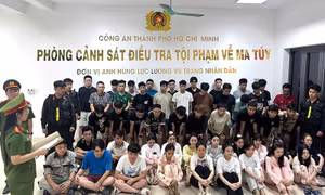 TP Hồ Chí Minh: Triệt phá tụ điểm ma túy tại quán bar Revo, khởi tố 50 đối tượng