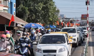 TP Hồ Chí Minh: Người dân trở về sau kỳ nghỉ Tết, nhiều khu vực giao thông ùn ứ