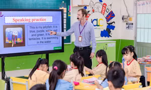 Hiệu quả từ chương trình tiếng Anh Toán - Khoa học thực nghiệm với giáo viên nước ngoài