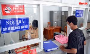 Đề nghị các đơn vị liên quan hỗ trợ khách hàng đăng ký xe thông qua cổng dịch vụ công