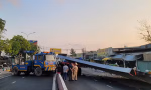 TP Hồ Chí Minh: Liên tiếp xảy ra tai nạn giao thông, một người tử vong