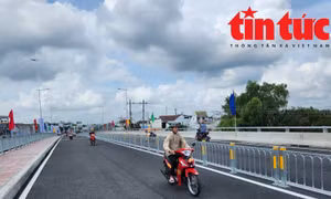 Thông xe cầu Long Kiểng nối TP Hồ Chí Minh với Long An