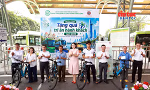 Đi xe buýt miễn phí, hành khách trúng xe đạp trợ lực điện, voucher 3 triệu đồng