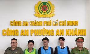 Bắt nhóm đối tượng giả danh Cảnh sát hình sự để cưỡng đoạt tiền người đi đường