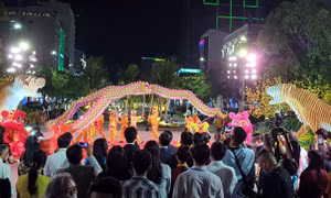 TP Hồ Chí Minh khai mạc đường hoa Nguyễn Huệ Xuân Nhâm Dần 2022