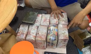 Triệt phá đường dây ma túy quy mô lớn, thu giữ 50 bánh heroin và 36 kg ma túy đá 