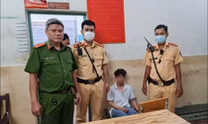 TP Hồ Chí Minh: CSGT bắt gọn đối tượng cướp giật tài sản