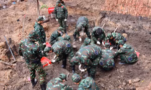 Quy tập thêm 9 bộ hài cốt liệt sĩ tại Công viên Lê Thị Riêng