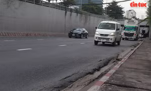 TP Hồ Chí Minh: Hầm chui Nguyễn Văn Linh xuống cấp sau 9 tháng đưa vào sử dụng