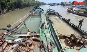Phát hiện nhiều vụ khai thác cát trái phép trên vùng biển Cần Giờ