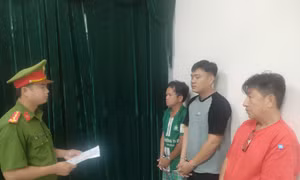 TP Hồ Chí Minh: Hai nhóm youtuber xô xát, 4 người bị bắt khẩn cấp
