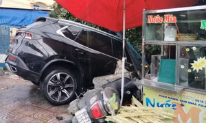 TP Hồ Chí Minh: Hai vụ tai nạn liên hoàn giữa ô tô và xe máy khiến 2 người tử vong