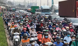 Kẹt xe nghiêm trọng khu cửa ngõ phía đông TP Hồ Chí Minh 