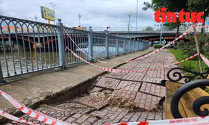 TP Hồ Chí Minh: Sụt lún bất thường vỉa hè ven kênh Nhiêu Lộc - Thị Nghè