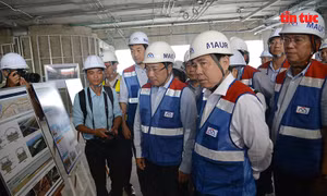 Phó Thủ tướng Phạm Bình Minh thị sát tuyến metro Bến Thành-Suối Tiên