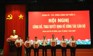Bộ Tư lệnh Vùng Cảnh sát biển 3 trao quyết định bổ nhiệm nhiều cán bộ