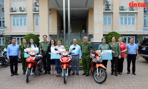 TP Hồ Chí Minh: Trao phương tiện sinh kế cho người lỗi lầm có hoàn cảnh khó khăn