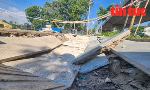 TP Hồ Chí Minh: Xuất hiện sụt lún vỉa hè trước nhà ga T3 sân bay Tân Sơn Nhất