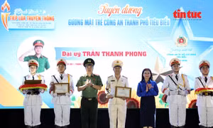 Công an TP Hồ Chí Minh ‘tiếp lửa truyền thống’, tôn vinh 30 gương mặt trẻ tiêu biểu