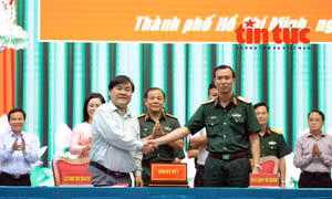 Bộ Tư lệnh TP Hồ Chí Minh tăng cường phối hợp với báo chí trong tuyên truyền nhiệm vụ quốc phòng
