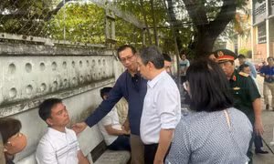 Lãnh đạo TP Hồ Chí Minh thăm hỏi gia đình nạn nhân vụ cháy làm 3 người tử vong