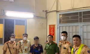 TP Hồ Chí Minh: CSGT vây bắt đối tượng cướp tài sản ở trung tâm thành phố