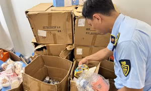 Tạm giữ gần 3.500 sản phẩm đồ chơi trẻ em không rõ nguồn gốc