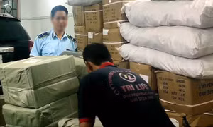 TP Hồ Chí Minh: ‘Đột kích’ nhiều cơ sở kinh doanh hàng lậu, hàng nhái