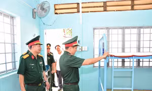Quân khu 7 kiểm tra công tác huấn luyện tại TP Hồ Chí Minh