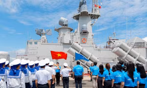 Lữ đoàn 167 lan tỏa tình yêu biển, đảo đến tuổi trẻ địa phương