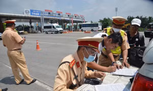 Xử phạt nhiều ô tô vi phạm ETC trên cao tốc TP Hồ Chí Minh - Long Thành - Dầu Giây