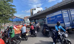 TP Hồ Chí Minh lập nhiều chốt kiểm soát việc chấp hành Chỉ thị 16 của người dân