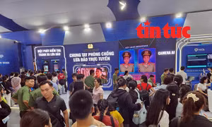 TP Hồ Chí Minh: Hàng nghìn người hòa mình vào không gian kỷ niệm 80 năm An ninh nhân dân