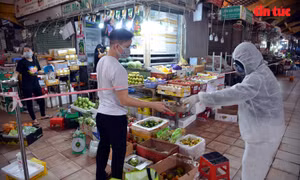 TP Hồ Chí Minh: Chợ Bến Thành kinh doanh trở lại trong giai đoạn bình thường mới