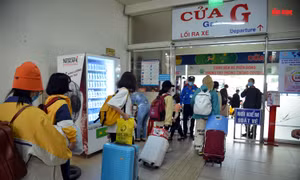 Các bến xe, đường sắt ở TP Hồ Chí Minh tăng chuyến, tăng giá vé từ 20 - 40% dịp lễ 30/4 và 1/5