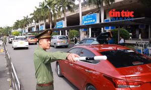Cảng hàng không quốc tế Tân Sơn Nhất vào cao điểm phục vụ khách dịp 2/9