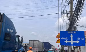 TP Hồ Chí Minh phân làn xe trên tuyến Mỹ Phước - Tân Vạn sau vụ tai nạn 3 người tử vong