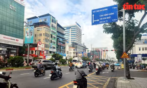 TP Hồ Chí Minh đồng loạt kẻ vạch mắt võng tại các điểm nóng giao thông