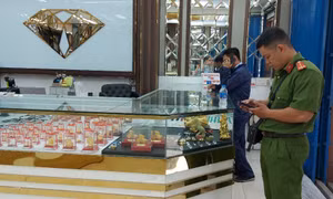 TP Hồ Chí Minh: Tiếp tục phát hiện một số tiệm bán vàng trang sức không rõ nguồn gốc
