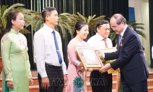 'Bao Công' thời nay càng phải nêu gương, phải thật sự soi rọi vào bản thân mình