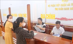 Sắp xếp đơn vị hành chính không chỉ là phép cộng - Bài 1: 'Tinh' cán bộ, gọn bộ máy
